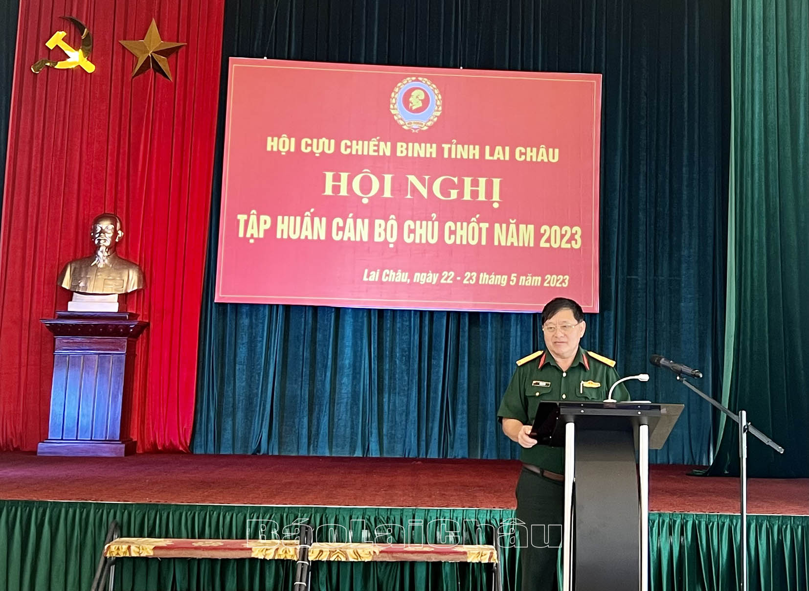 phát biểu tại hội nghị 